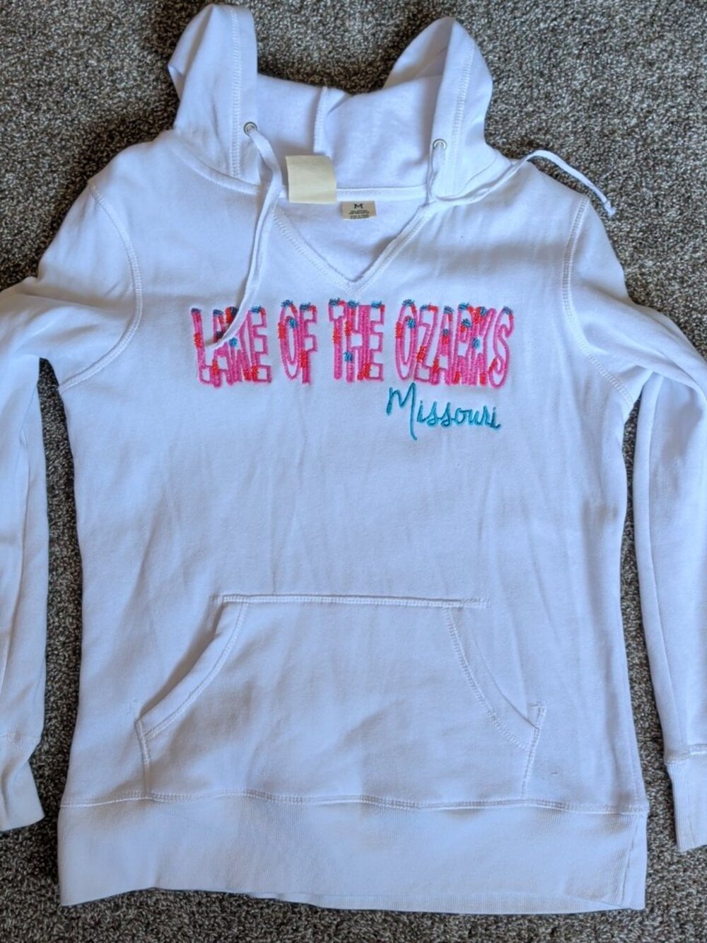 Blue 84 Lake of the Ozarks Missouri Womens Size Large White Embroidered Hoodie